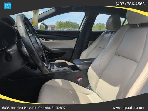 Used 2020 MAZDA MAZDA3 Hatchback w/ Preferred Package FWD image 12