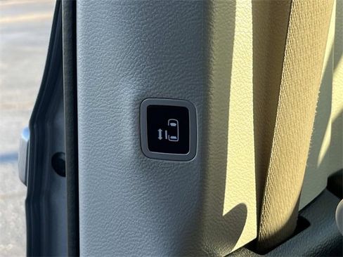 Used 2021 Chrysler Pacifica Touring-L image 20