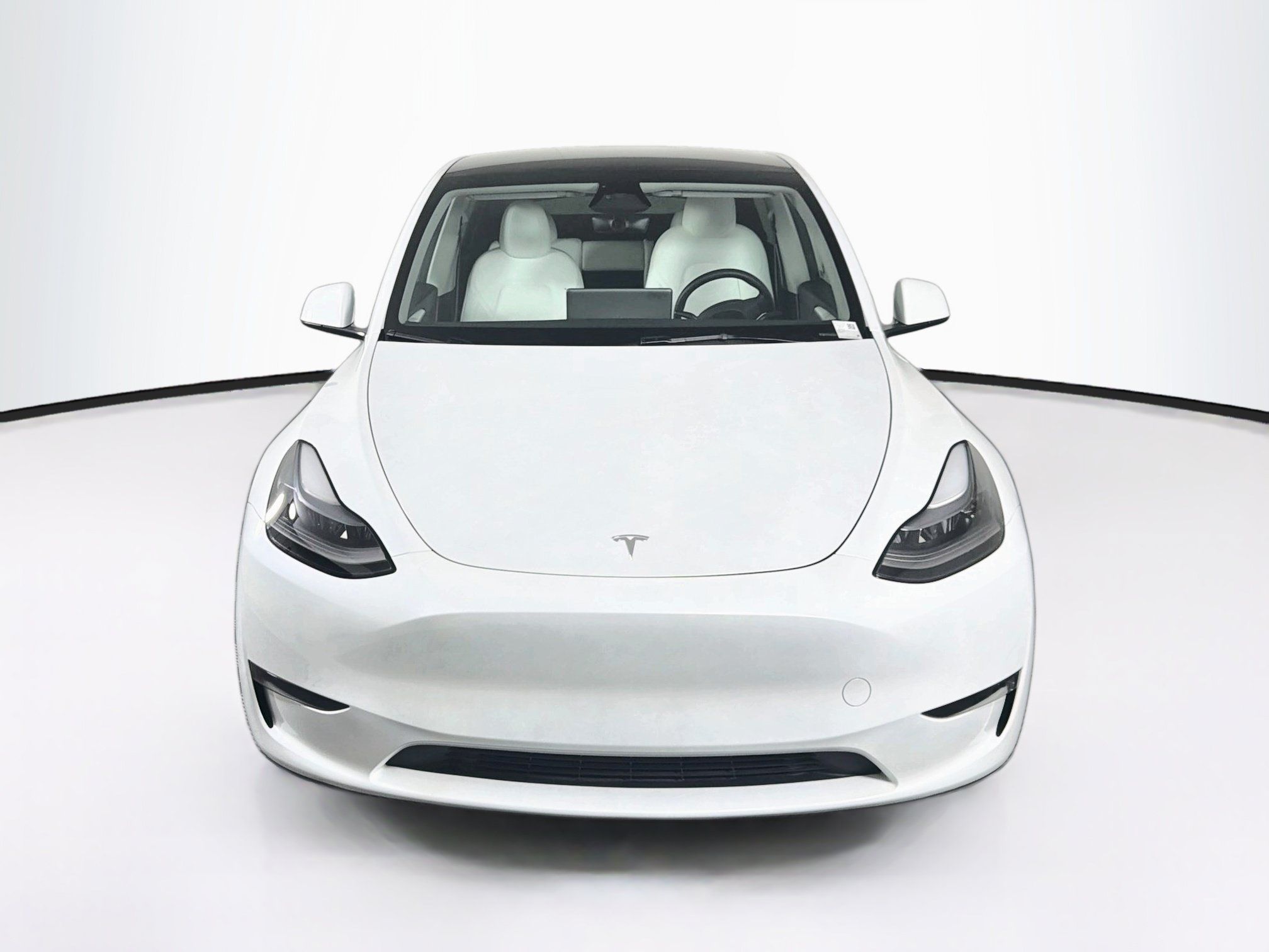 Used 2023 Tesla Model Y Long Range AWD/4WD image 2