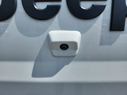 New 2025 Jeep Gladiator Sport image 29