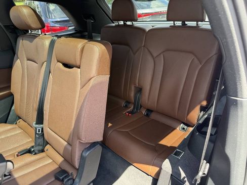 Used 2019 Audi Q7 3.0T Premium Plus w/ Premium Plus Package AWD/4WD image 17
