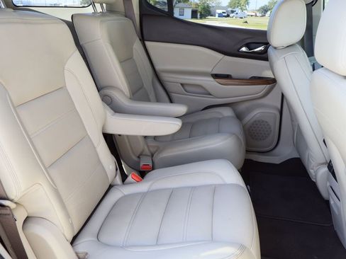 Used 2019 GMC Acadia Denali w/ Technology Package image 28