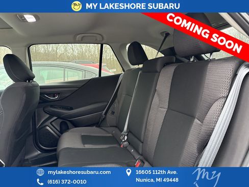 Used 2025 Subaru Outback Premium image 12