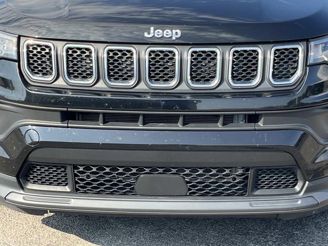 Used 2024 Jeep Compass Latitude AWD/4WD image 10