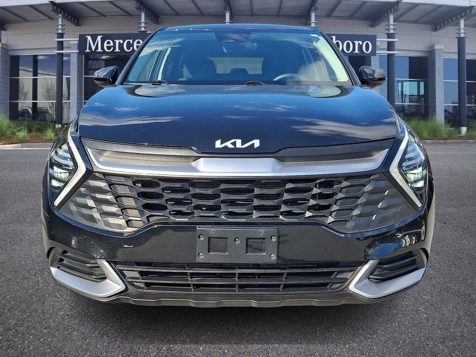 Used 2024 Kia Sportage LX FWD image 2