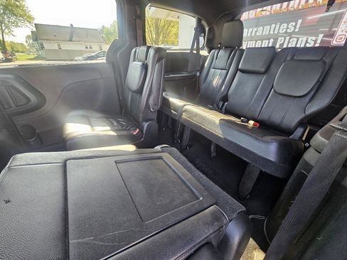 Used 2019 Dodge Grand Caravan GT FWD image 23