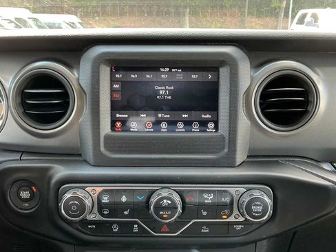 Used 2023 Jeep Wrangler Unlimited Sport AWD/4WD image 18