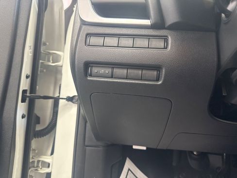 Used 2021 Nissan Rogue S image 11