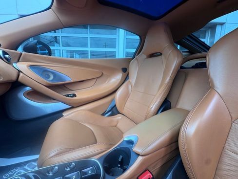 Used 2021 McLaren GT image 18