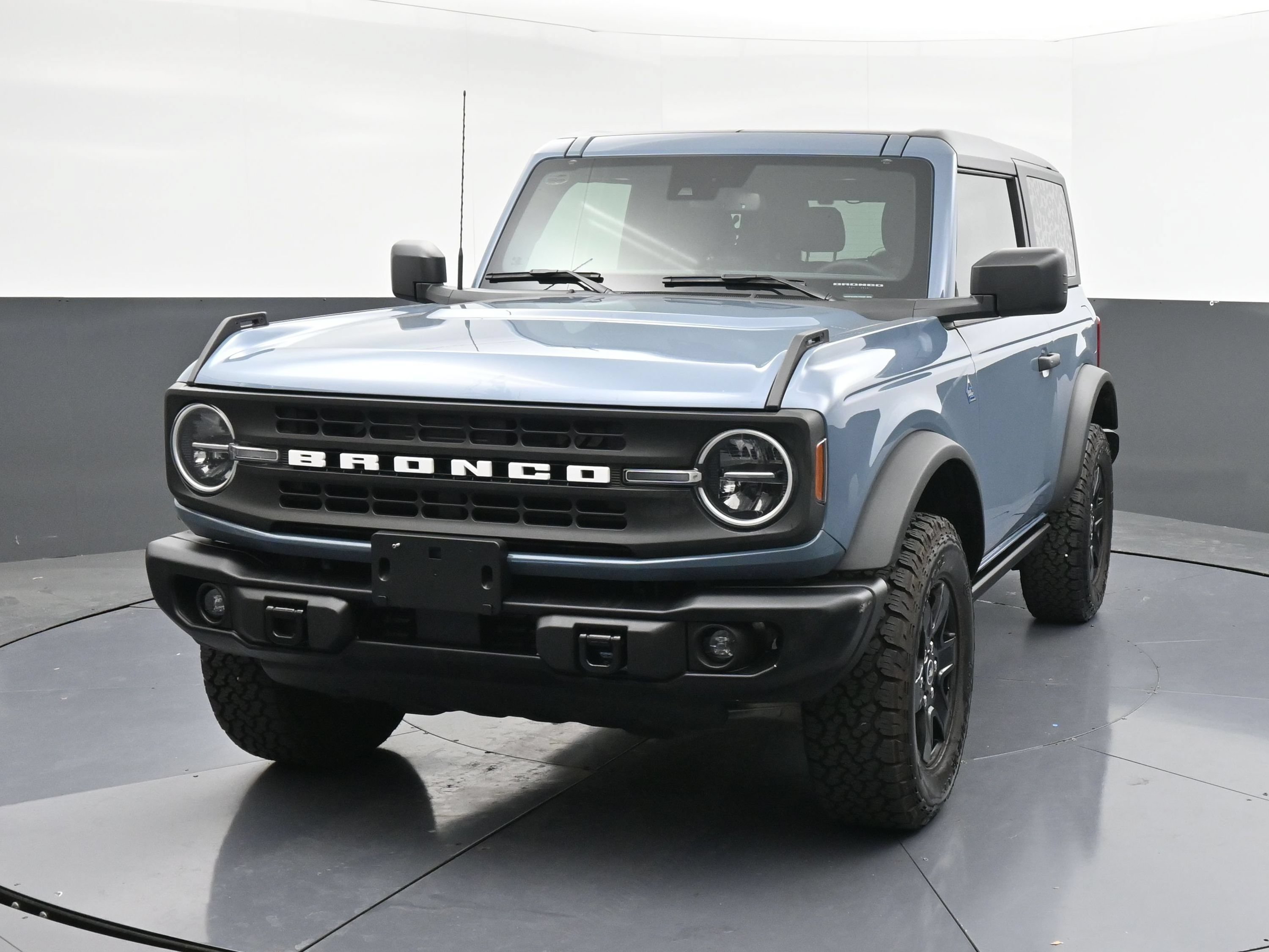 Used 2024 Ford Bronco Black Diamond AWD/4WD image 1