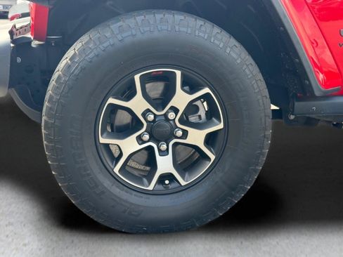 Used 2021 Jeep Wrangler Unlimited Rubicon AWD/4WD image 9
