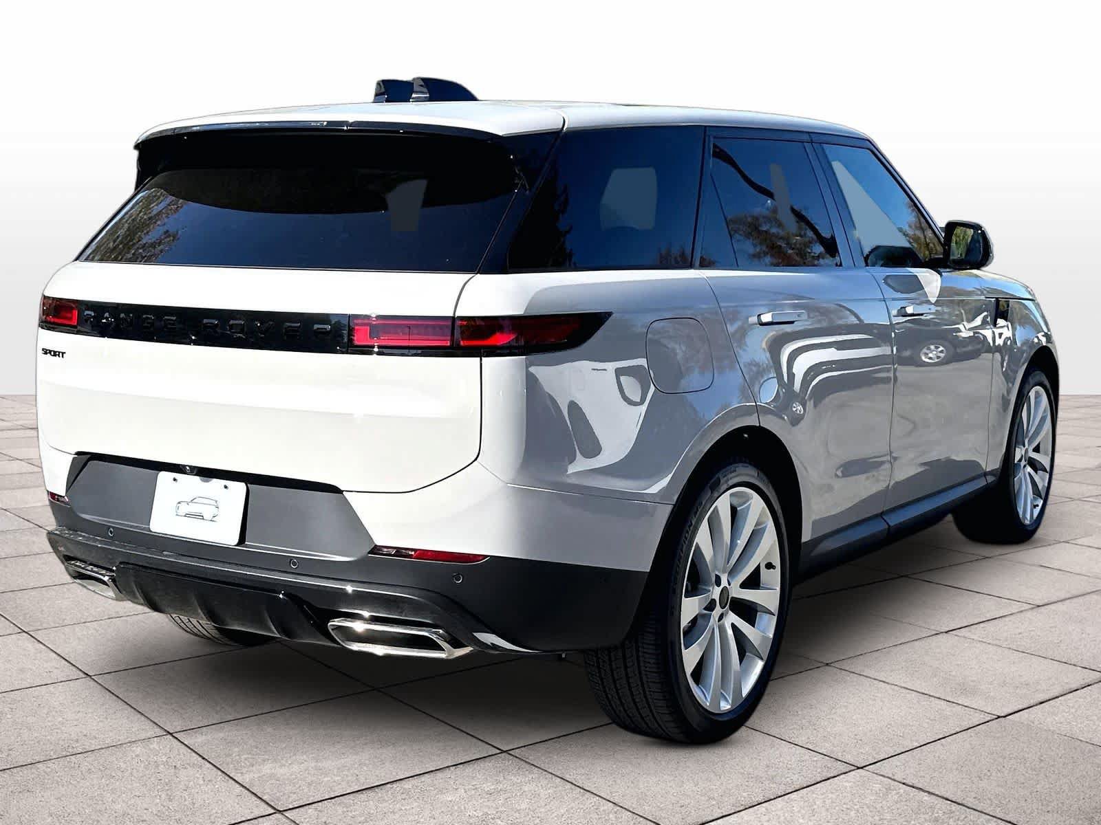 New 2027 Land Rover Range Rover Sport SE AWD/4WD image 4