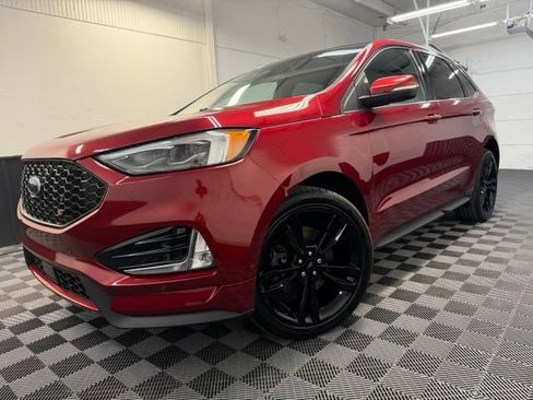 Used 2019 Ford Edge ST w/ Equipment Group 401A AWD/4WD image 3