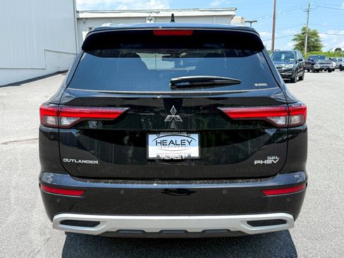 New 2025 Mitsubishi Outlander 4WD Plug-In Hybrid image 9