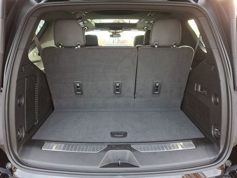 Used 2023 GMC Yukon AT4 image 31