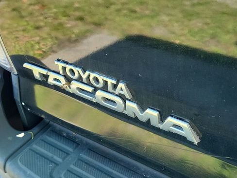 Used 2010 Toyota Tacoma 2WD Regular Cab image 5
