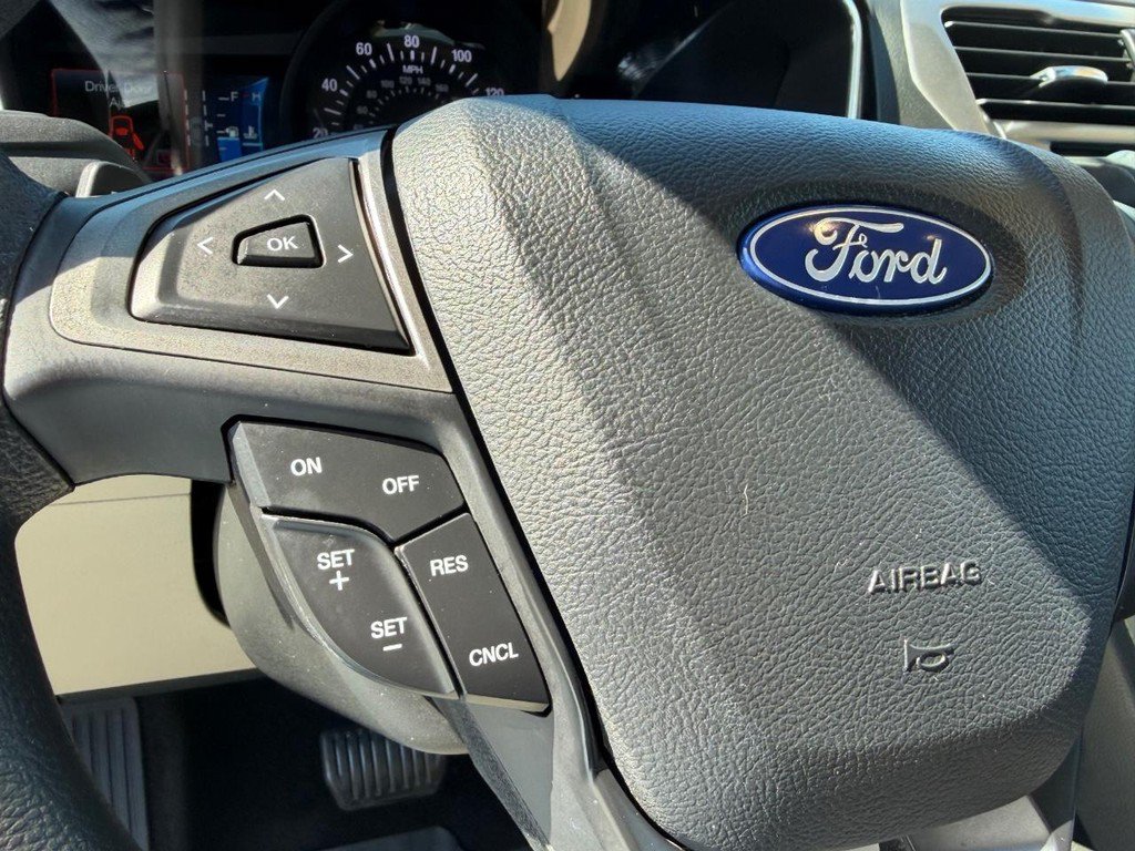 Used 2019 Ford Fusion SE FWD image 28
