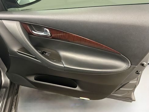 Used 2011 INFINITI EX35 Journey w/ Premium Pkg image 34