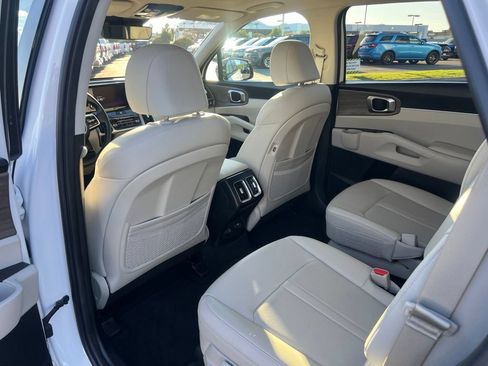 Used 2023 Kia Sorento EX w/ Panoramic Sunroof Package FWD image 31