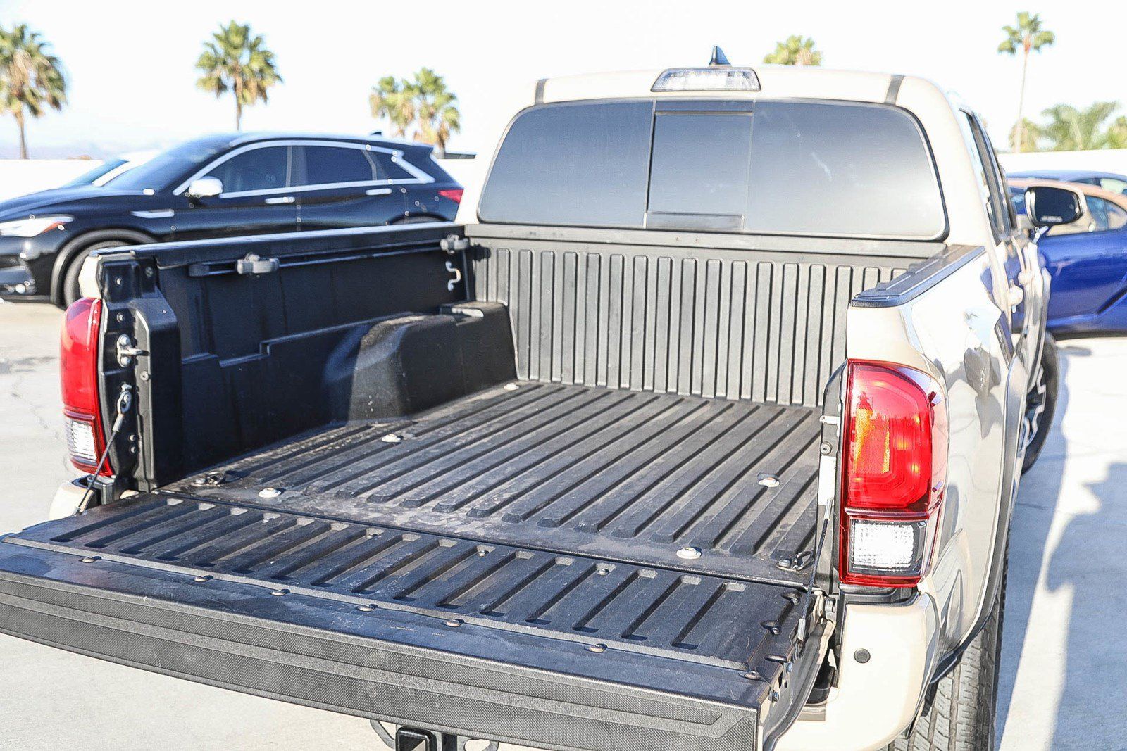 Used 2019 Toyota Tacoma TRD Off-Road w/ Technology Package RWD image 24