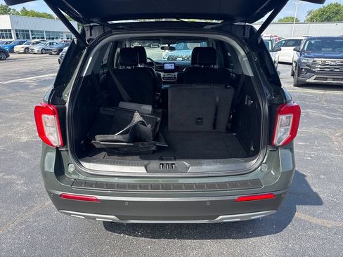 Used 2023 Ford Explorer XLT w/ Equipment Group 202A AWD/4WD image 12