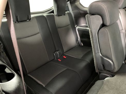 Used 2020 Nissan Pathfinder SV FWD image 37