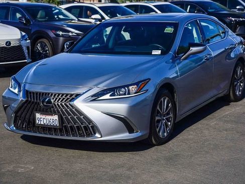 Certified 2023 Lexus ES 350 w/ Accessory Package (Z1) image 3