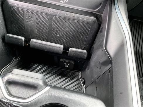 Used 2025 RAM 1500 Big Horn AWD/4WD image 17
