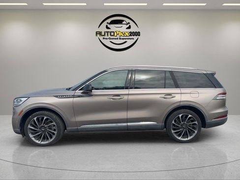 Used 2020 Lincoln Aviator Reserve w/ Equipment Group 202A AWD/4WD image 4