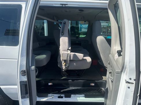 Used 2009 Ford E-350 and Econoline 350 XLT RWD image 20