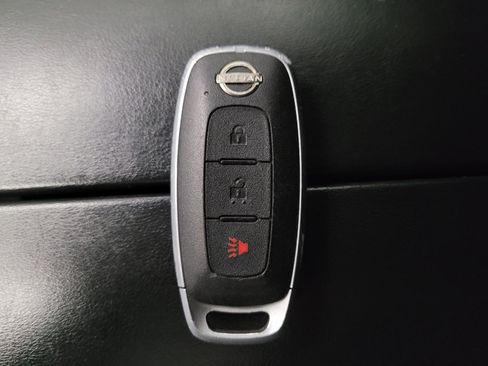Used 2023 Nissan Rogue S AWD/4WD image 32