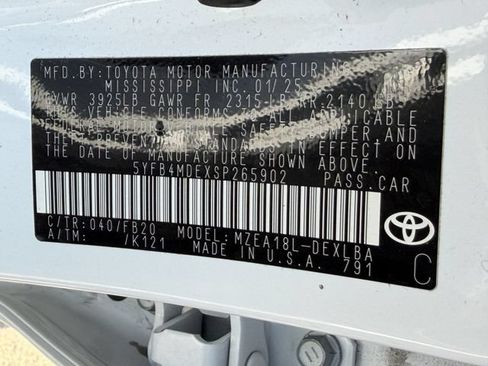 Used 2025 Toyota Corolla LE FWD image 25