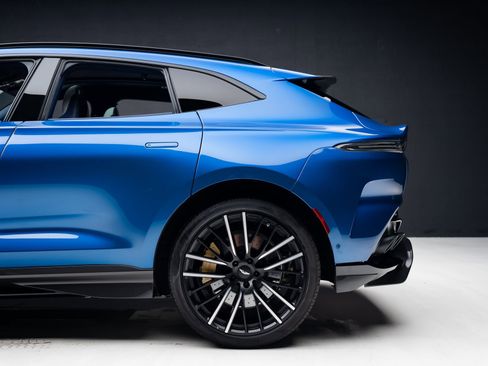 Used 2023 Aston Martin DBX 707 image 21