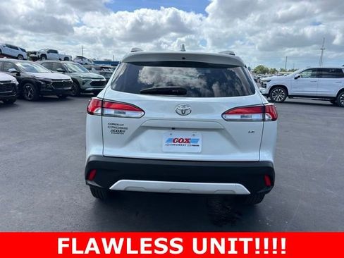 Used 2024 Toyota Corolla Cross LE image 5