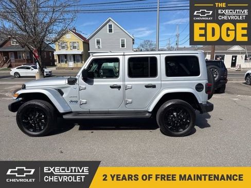 Used 2024 Jeep Wrangler Unlimited Sahara w/ Safety Group AWD/4WD image 1