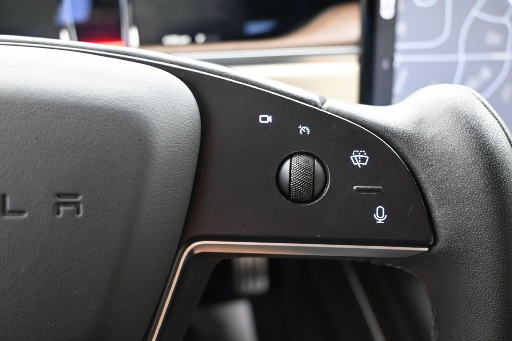 Used 2022 Tesla Model S AWD/4WD image 19