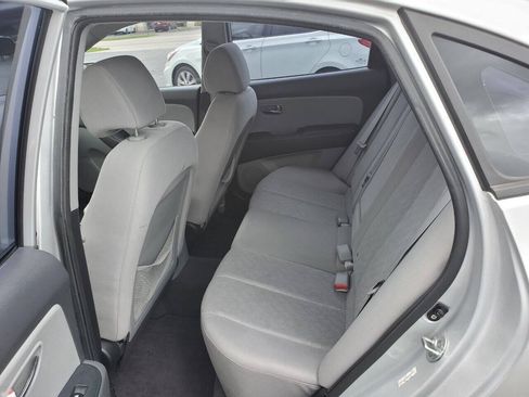 Used 2010 Hyundai Elantra GLS FWD image 12