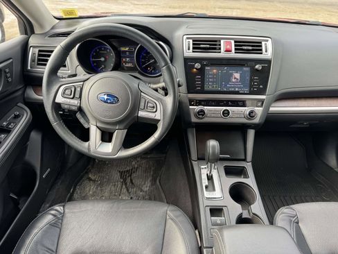 Used 2017 Subaru Outback 2.5i Limited image 11