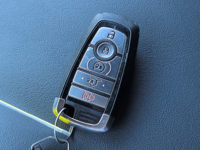 Used 2025 Ford Explorer ST-Line w/ ST-Line Street Pack AWD/4WD image 27