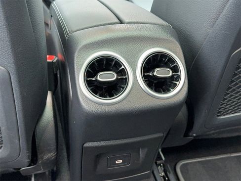 Used 2025 Mercedes-Benz CLA 250 image 41