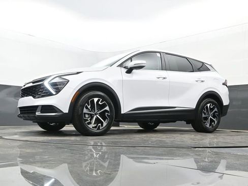 Used 2025 Kia Sportage EX image 26