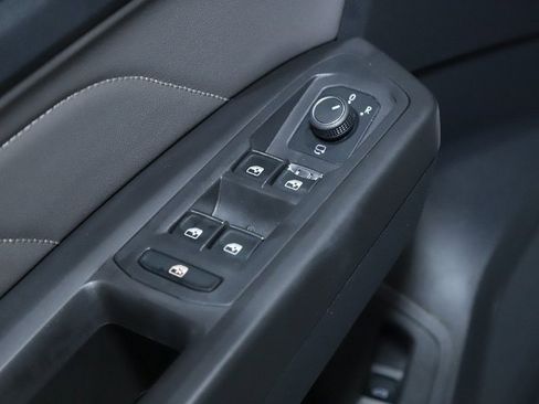 Used 2023 Volkswagen Atlas SEL Premium image 34