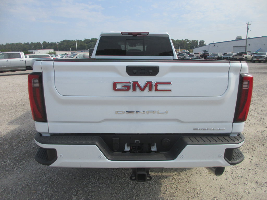 New 2026 GMC Sierra 3500 Denali w/ Denali Reserve Package AWD/4WD image 6
