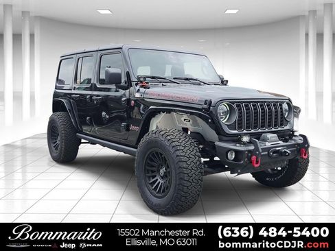 Used 2025 Jeep Wrangler Unlimited Rubicon w/ Convenience Group image 1