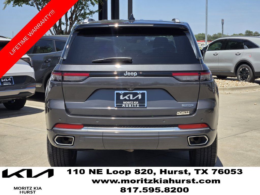 Used 2023 Jeep Grand Cherokee Summit w/ Luxury Tech Group V RWD image 13
