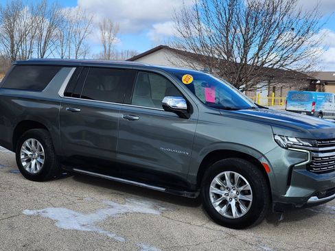 Used 2023 Chevrolet Suburban Premier image 7