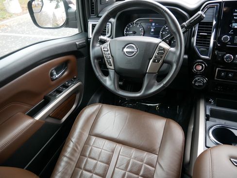 Used 2023 Nissan Titan Platinum Reserve w/ Moonroof Package image 9