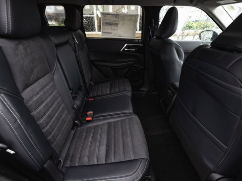 New 2026 Mitsubishi Outlander Trail Edition image 30