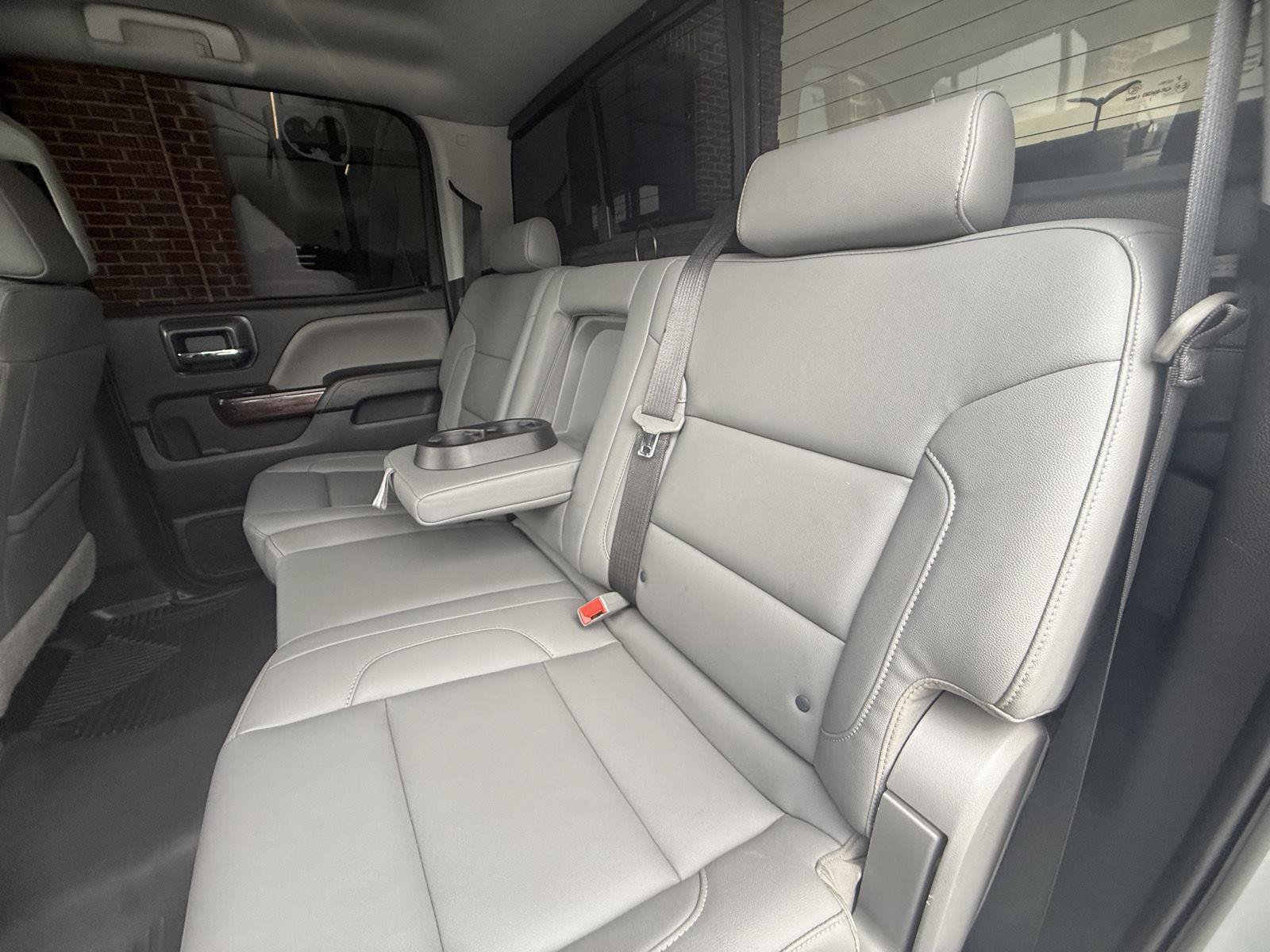 Used 2018 GMC Sierra 2500 SLT w/ Duramax Plus Package AWD/4WD image 19