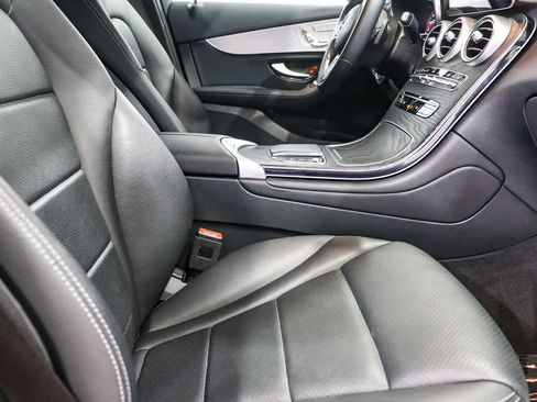 Used 2021 Mercedes-Benz GLC 300 image 16